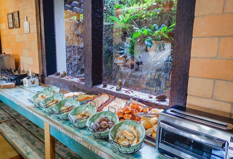 ユースホステル Pousada Victoria Villa By Nacional Inn   A 800 Metros Da Vila Capivari