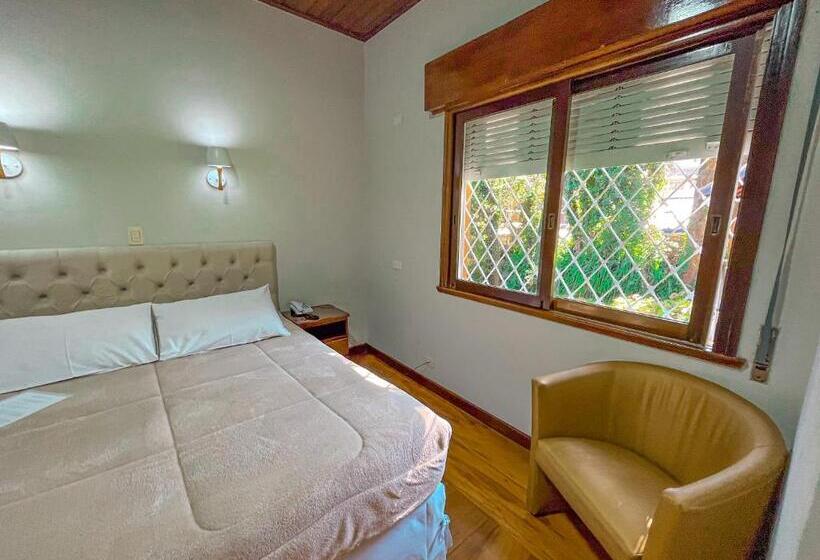 ユースホステル Pousada Victoria Villa By Nacional Inn   A 800 Metros Da Vila Capivari