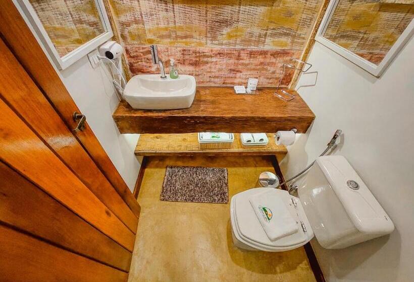 ユースホステル Pousada Victoria Villa By Nacional Inn   A 800 Metros Da Vila Capivari