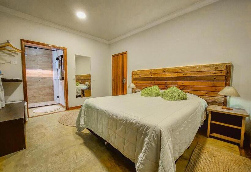 ユースホステル Pousada Victoria Villa By Nacional Inn   A 800 Metros Da Vila Capivari