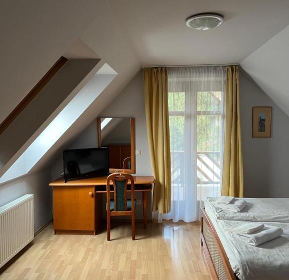 بنسيون Aranykert Vendégház