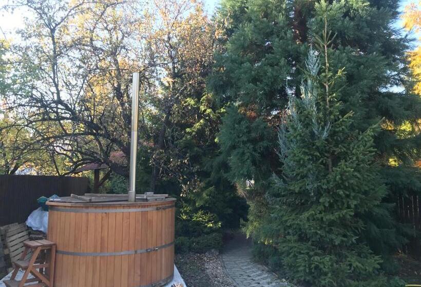 بنسيون Aranykert Vendégház