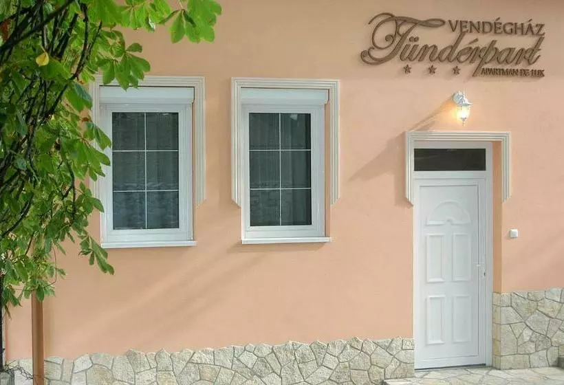 ペンション Tündérpart Vendégház