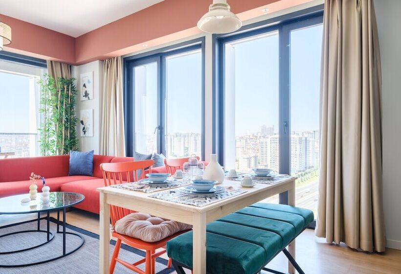 Roya Nova Residence By Newinn