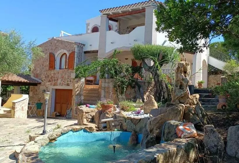 Aamiaismajoitus (B&B) I Mari Di Gallura Suites And Rooms
