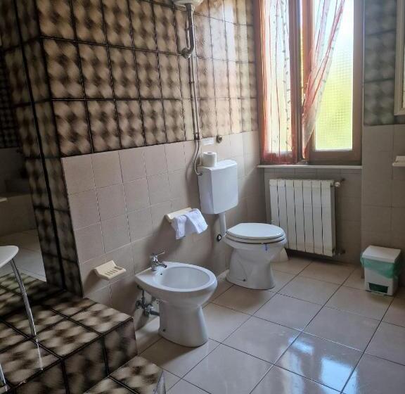 تختخواب و صبحانه Guest House Tra Rocce E Mare