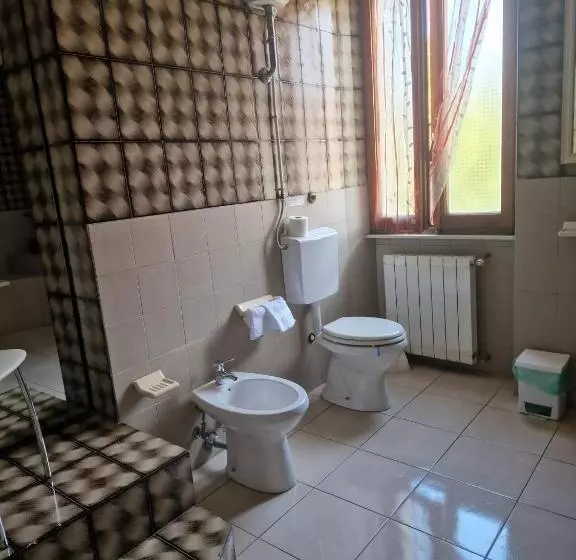 تختخواب و صبحانه Guest House Tra Rocce E Mare
