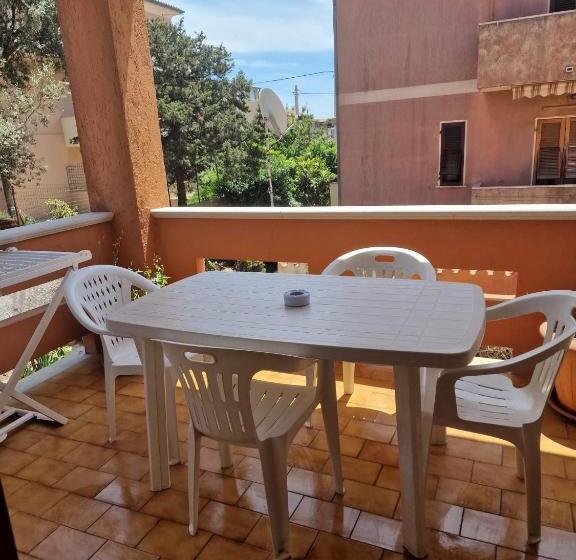 تختخواب و صبحانه Guest House Tra Rocce E Mare