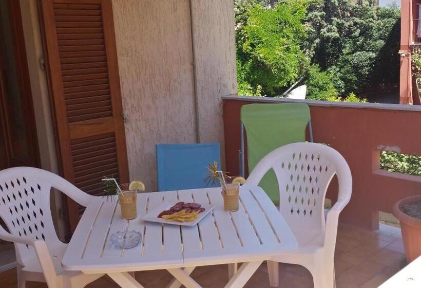 تختخواب و صبحانه Guest House Tra Rocce E Mare