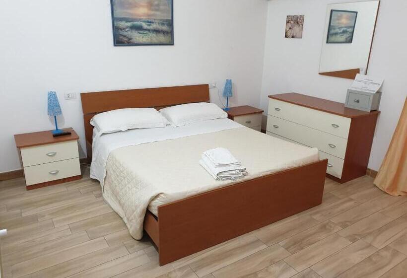 تختخواب و صبحانه Guest House Tra Rocce E Mare