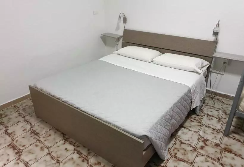 تختخواب و صبحانه Guest House Tra Rocce E Mare