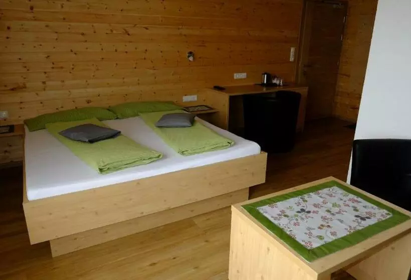 Aamiaismajoitus (B&B) Landhaus Franzelin