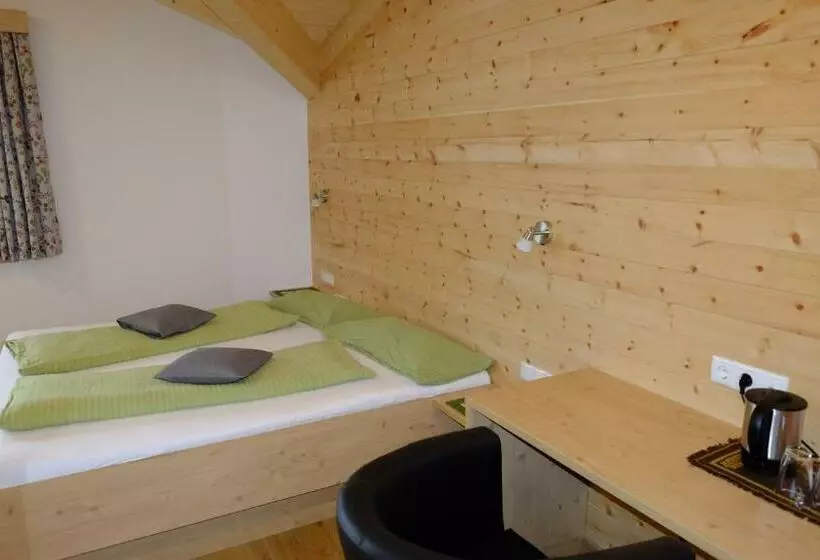 Aamiaismajoitus (B&B) Landhaus Franzelin