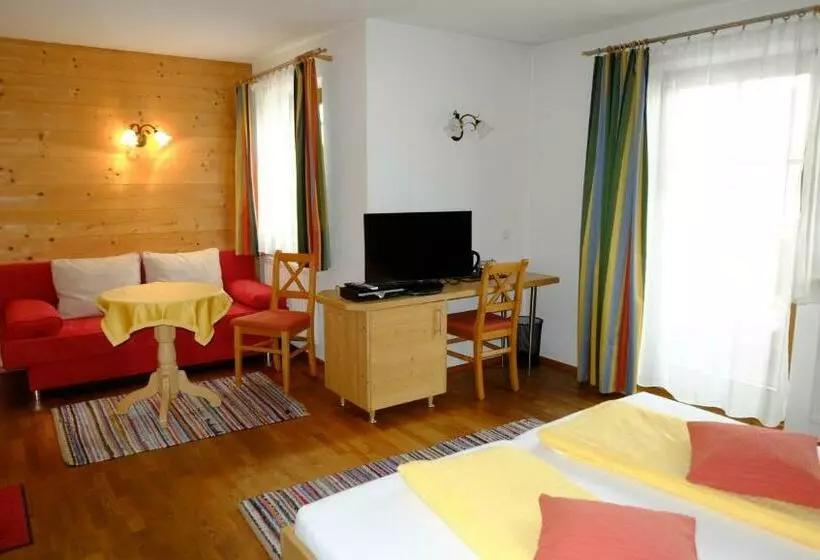 Aamiaismajoitus (B&B) Landhaus Franzelin