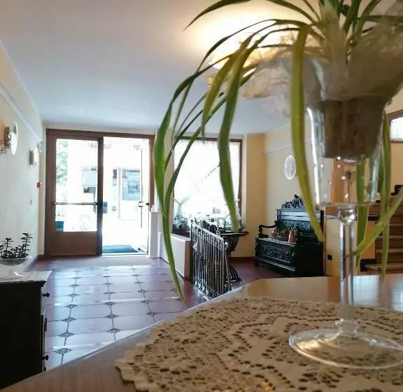 Hotelli Albergo Belvedere