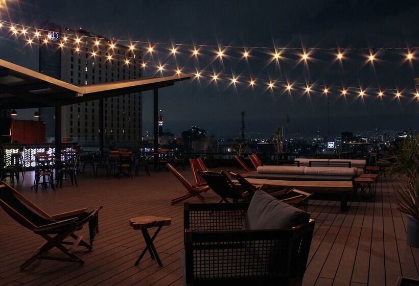 هتل B Urban Xaman By Fontán Reforma