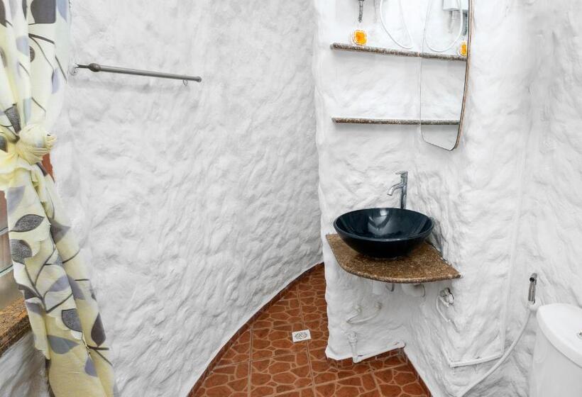 Panglao Chocolate Hills Hostel And Resort