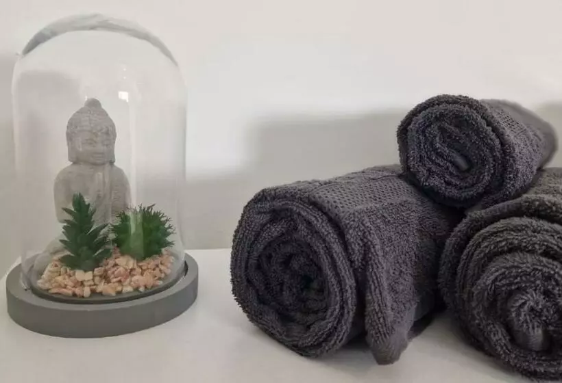 J.mo Home   Louvroil   Calme   Idéal Couple   Déplacement Pro