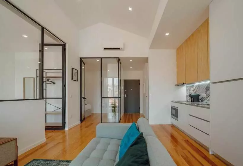 Courtyard Oporto Design Apartments By Vacationy