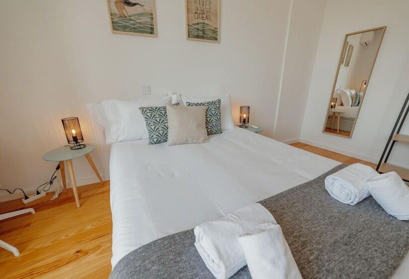 Courtyard Oporto Design Apartments By Vacationy