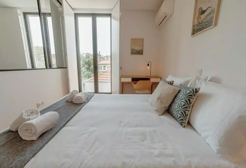 Courtyard Oporto Design Apartments By Vacationy