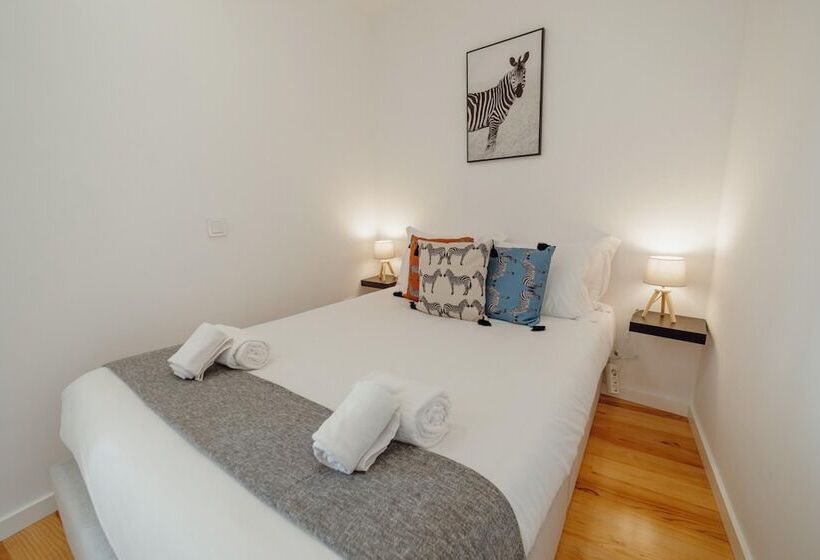 Courtyard Oporto Design Apartments By Vacationy