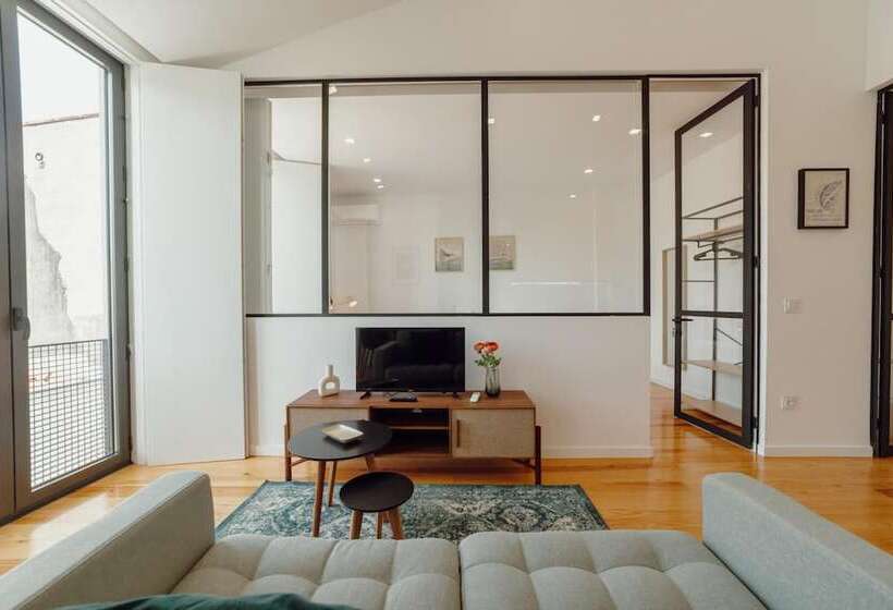 Courtyard Oporto Design Apartments By Vacationy