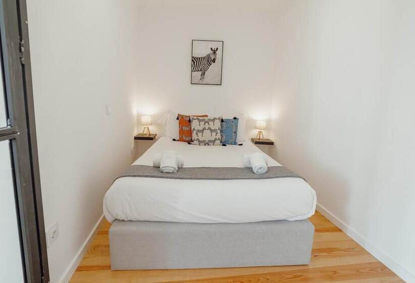 Courtyard Oporto Design Apartments By Vacationy