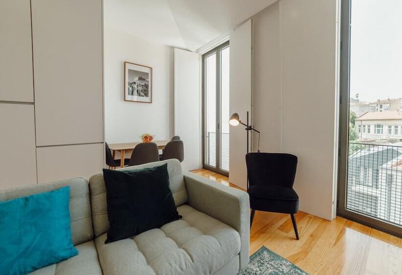Courtyard Oporto Design Apartments By Vacationy