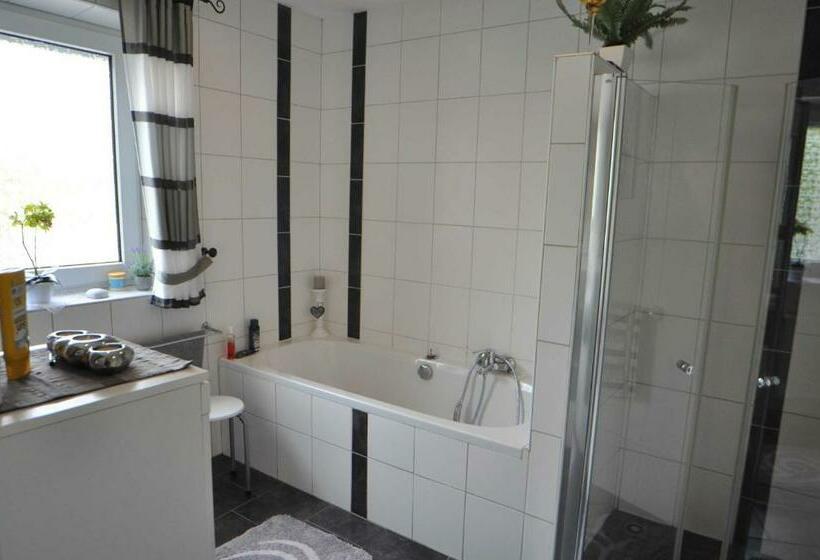 Ferienhaus Casjen 65345