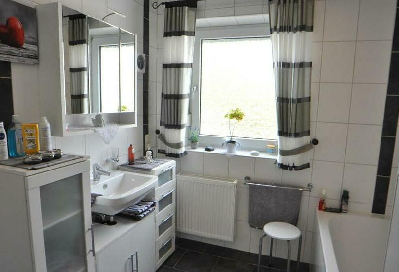 Ferienhaus Casjen 65345