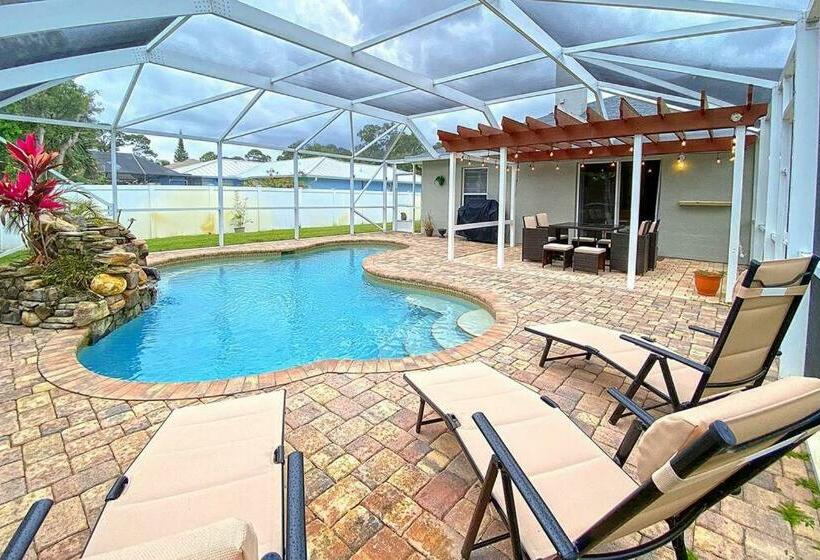 Newly Furnished/ Heated Pool/ Game Room/ 10 Mins To Beach