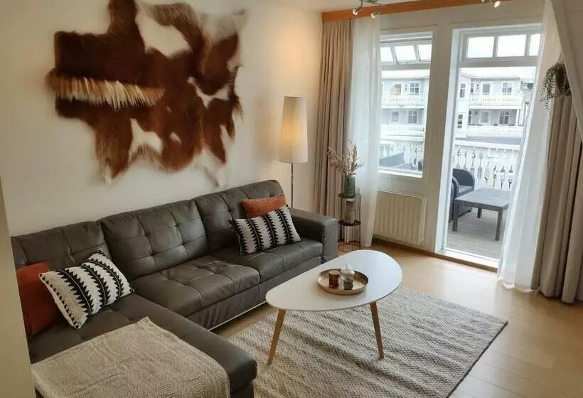 G10 Apartments