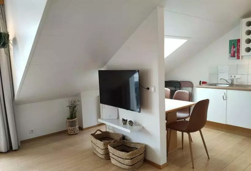 G10 Apartments