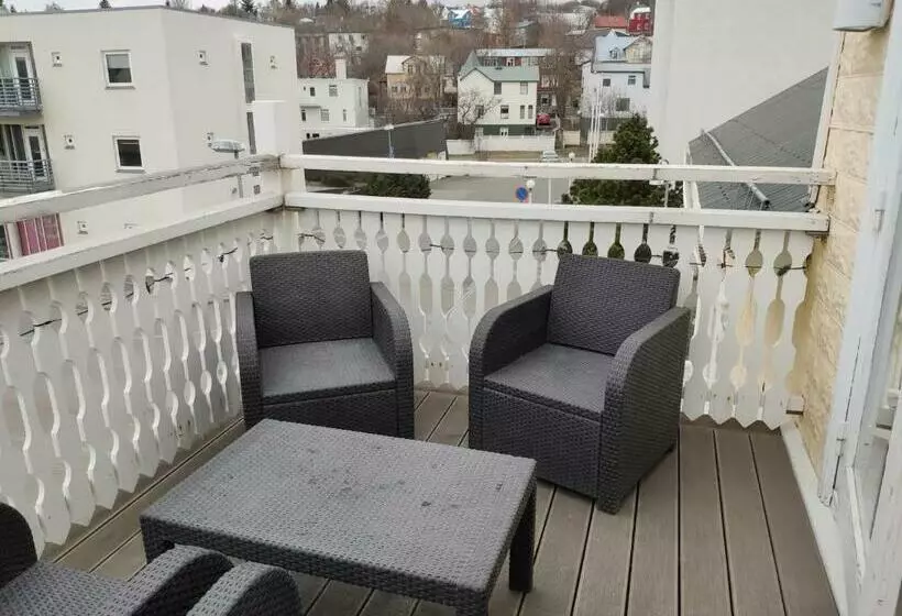 G10 Apartments