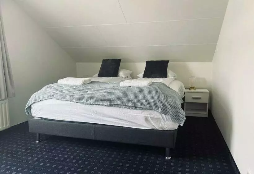 G10 Apartments
