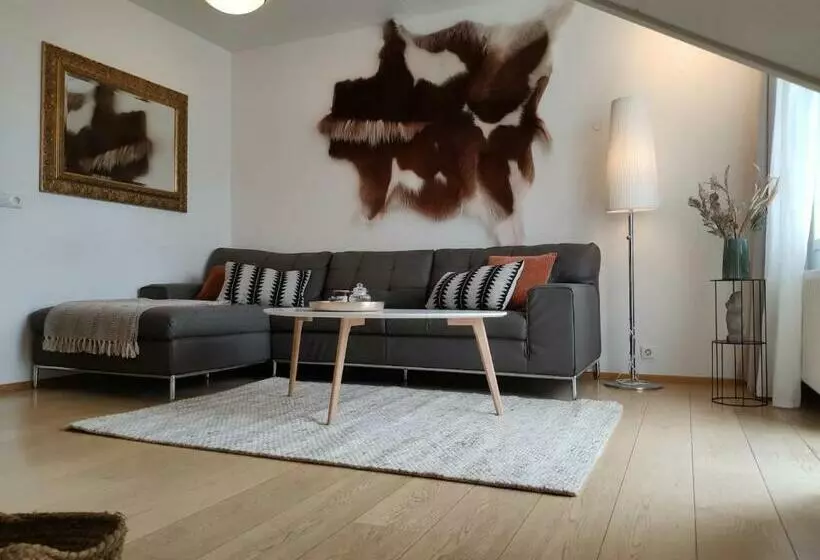 G10 Apartments