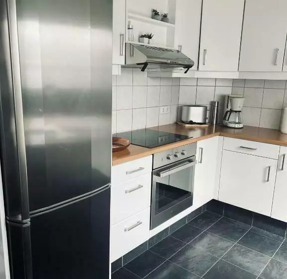 G10 Apartments