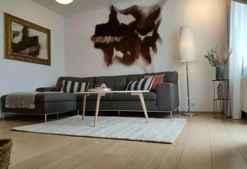 G10 Apartments