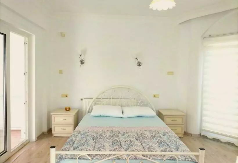 Köyceğiz De Bağımsız Havuzlu Lüks Villa: Bülbül