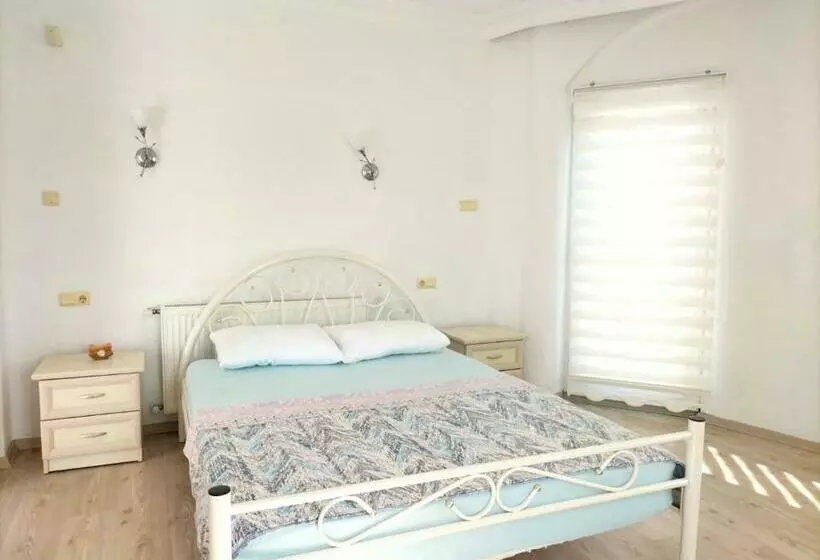Köyceğiz De Bağımsız Havuzlu Lüks Villa: Bülbül