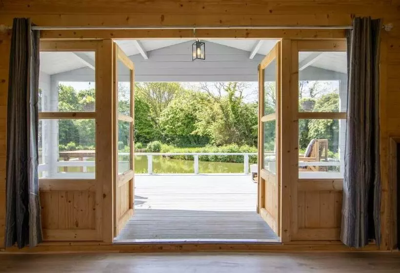 Choller Lake Lodges   Primrose Cabin With Private Hot Tub