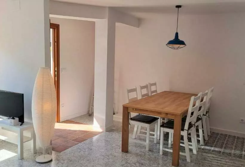 Apartamento Renovado En Barrio De Los Pescadores