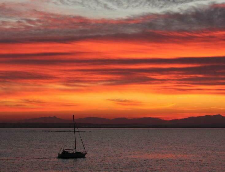 Apartamento Renovado En Barrio De Los Pescadores