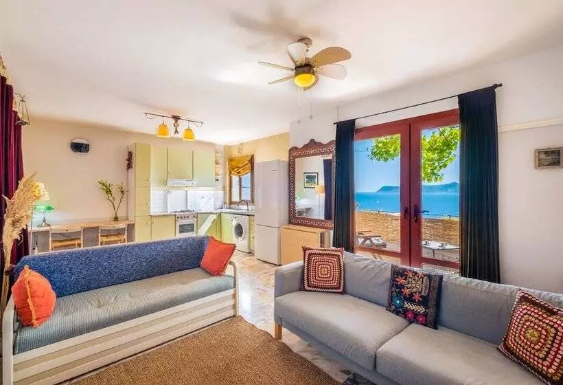 Barış Apartment With Seaview