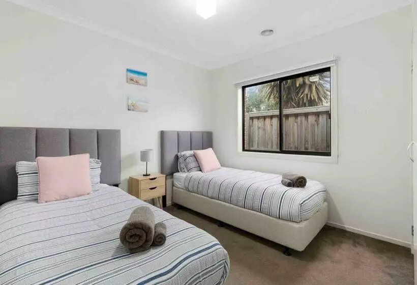 Corymbia Barwon Heads Modern Family Getaway!
