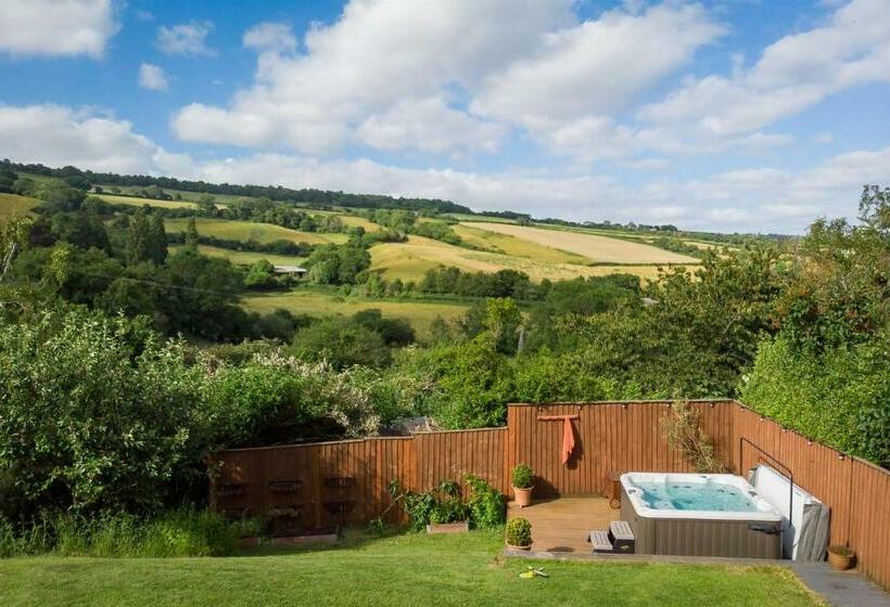 Haldon View   Characterful Devon Cottage Boasts Stunning Countryside Views And Hot Tub