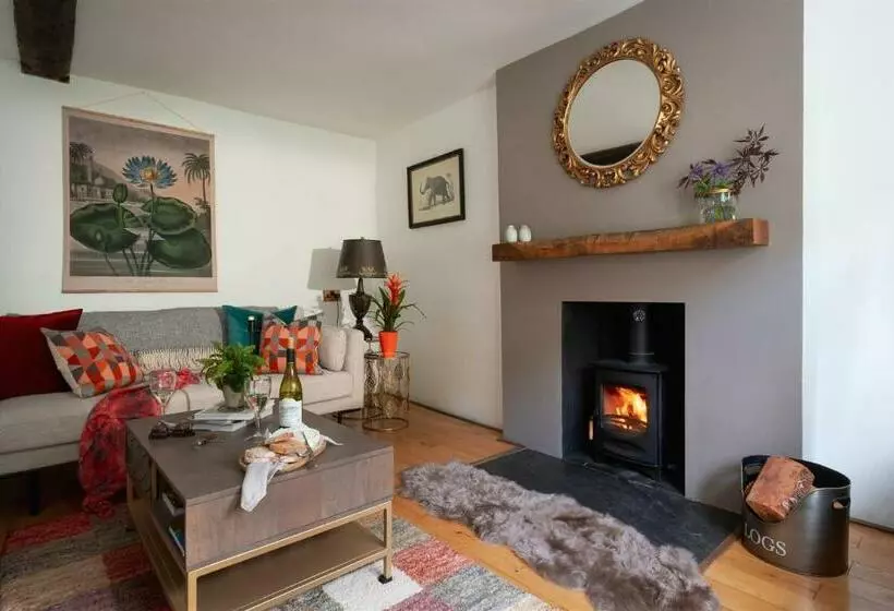 Haldon View   Characterful Devon Cottage Boasts Stunning Countryside Views And Hot Tub