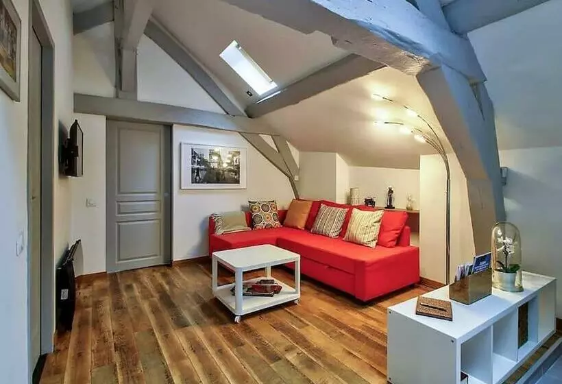 La Mansarde : Cosy Et Charme Au Centre Historique