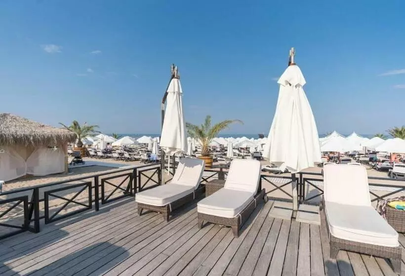 Oasis Resort & Spa Cozy Studio